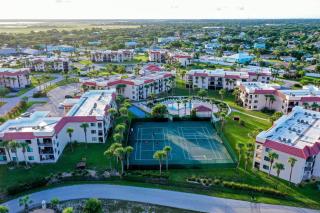 Spacious Condo with Private Balcony and Close Beach Access - 9