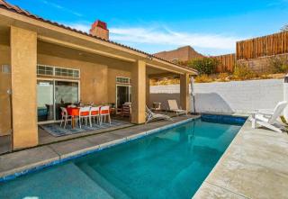 The Desert Gem Pool Spa Gated Home - 4