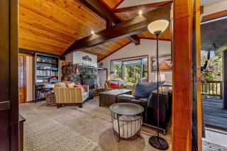 Secluded Tahoe Retreat Near Trails and Beach - Carnelian Bay - 4