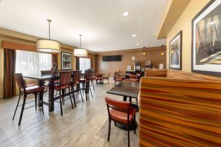 Best Western Greentree Inn & Suites - 5