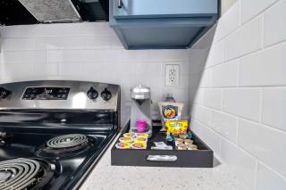Stylish Studio 10 Min to Main Street Downtown - Houston - 2