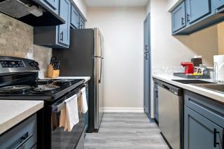 Contemporary 2BR Near Downtown Houston - Houston - 9