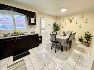 R2 Private Room Near Airport - Mississauga - 6