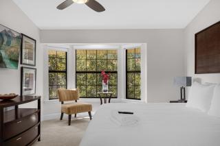 Super Lux 4BR Townhouse - 1 Mile from Disney World- Resort Pool & Jacuzzi , Gym, with Enchanted Garden - Orlando - 0