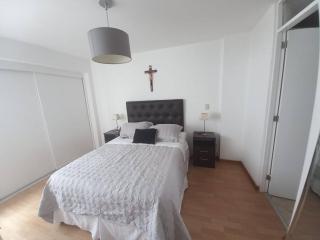 Depa El Polo, Embajada USA, Surco - 1