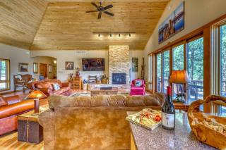 900 Antelope Ave - 1