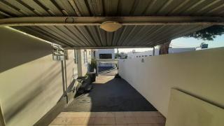 Aconchegante Microcasa Banheiro Privativo e Garagem Compartilhada - 3