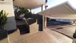 Aconchegante Microcasa Banheiro Privativo e Garagem Compartilhada - 2