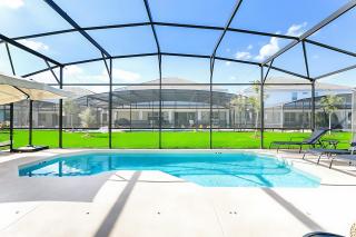 10BR Luxury Home Near Disney w Pool & Games Room - Kissimmee - 0