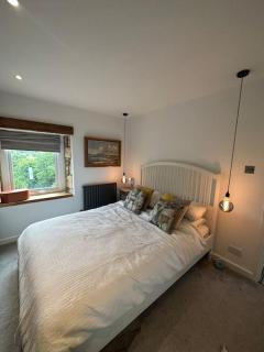 Country cottage with scenic views and hot tub - 2