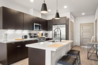 CozySuites with pool in Westgate near stadium 6 - Glendale - 3