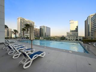 FIRST CLASS Studio Rustic Charm in SOL BAY - Dubai - 0