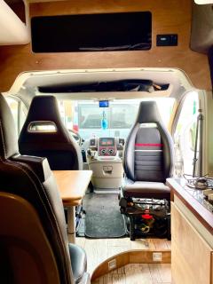 Kampervan do wynajęcia - 9