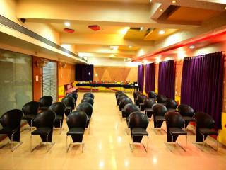 Hotel Matrix Inn Chakan - 5