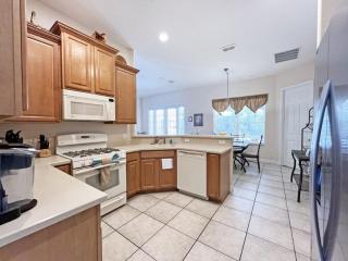 Last Minute Disney Getaway! Private Pool, Hot Tub & Games Room. Book Now! #97159 - Orlando - 2