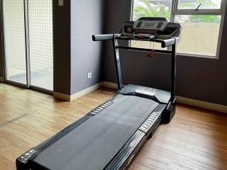 Cozy and Modern Belmont Apt Studio with Wi-Fi, Netflix and Pool - 3