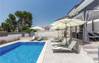 Three-Bedroom Holiday Home In Banjole - Banjole - 4