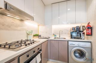 Inviting 2BR Apartment in Azizi Riviera 39, Al Merkadh by Deluxe Holiday Homes - Dubai - 7