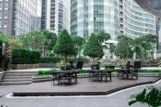 Marina- Avant BGC parking w fee - Manila - 9