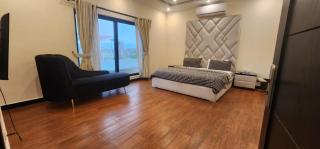 Haven Lodge - 7BR Luxury Vacation Home with Mountain View - 2