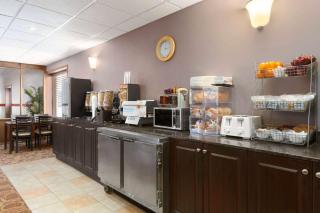 Travelodge by Wyndham Meadow Lake - Meadow Lake - 8