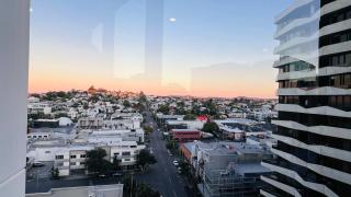 Elegant 2BR Haven in the Trendy Fortitude Valley - Brisbane - 2