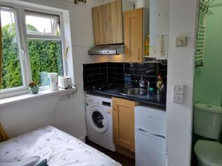 Cosy, quiet, studio flat - Isleworth - 8