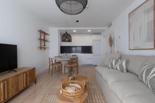 Unique Three-Bedroom Apartment in the Heart of Malaga - Málaga - 7