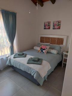 The Big Tree selfcatering accommodation - White River - 5