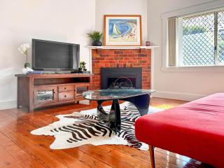 Family retreat house 3 bdrm with parking Netflix close to train - Sydney - 7