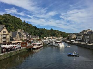 La Petite Madeleine is a Charming 2 Bedroom Pet Friendly Gite situated on Dinan Port - 4