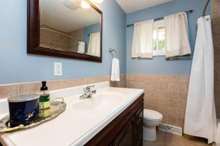 TDJ Getaway 4BR Home with game room - South Bend - 4