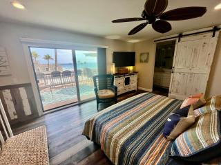 Oceanside Beach Condos - Oceanside - 9