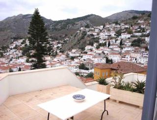 Cheerful 2-bedroom villa with gorgeous terraces - Hydra - 0