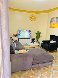 Comfort home in nalya - Namugongo - 6