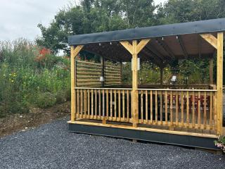 LITTLE ROCK RETREAT Log Cabin with Hot Tub - Contea di Westmeath - 2