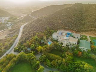 Essentia Luxury Resort & Spa Udaipur - Udaipur - 0