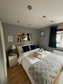 Amazing EN-SUITE Apartment in Finchley Central - Londra - 0