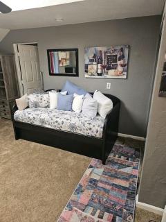 Cozy Tiny Home! - 9