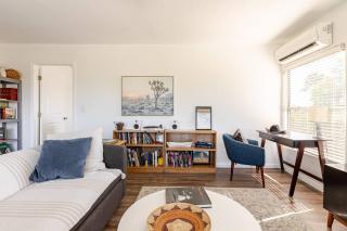 Serene and beautiful hillside retreat - Glendale - 8
