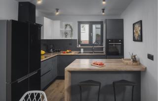 Three-Bedroom Holiday Home In Banjole - 6
