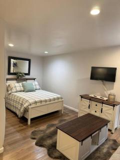 Private Cozy Retreat near Downtown Salinas! - 9