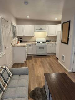 Private Cozy Retreat near Downtown Salinas! - 6