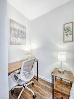 Comfy 1 Bed Close to Downtown, Night Life, UH, MED, Museum, NRG - 3