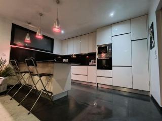 Maison - Jacuzzi Jardin Parking proche Paris & CDG - 1