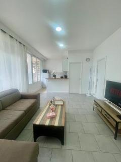 Spacieux et lumineux, coup de cœur garanti à proximité du métro et RER - 4