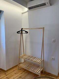 Bucaterra - - 1