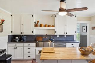 Charming Downtown McCloud Retreat home - McCloud - 4