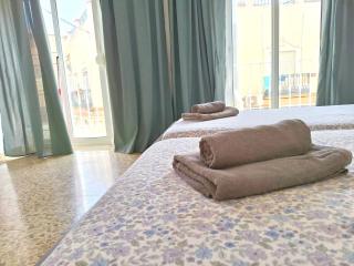 Sunny Malaga Centre Flats, 2 Options, with Balcony or Terrace - 5