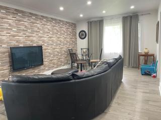 3Room Entire floor Walk 2 Subway - Toronto - 6